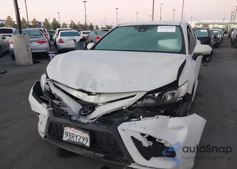 2022 Toyota Camry Se z USA, uszkodzony, nr VIN 4T1G11AK2NU059659
